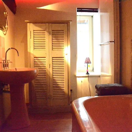 With Hot Tub And Sauna Bièvre