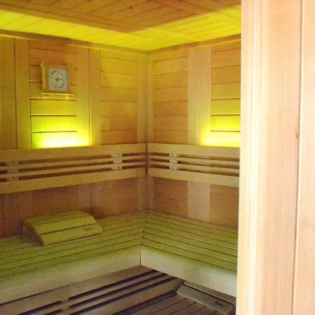 Hébergement de vacances With Hot Tub And Sauna Bièvre